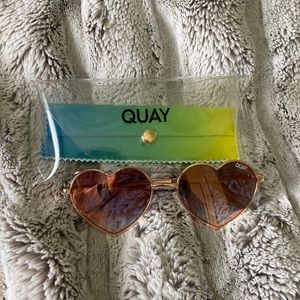 Quay heart sunglasses